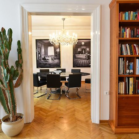 Neoclassical Luxury Apartment ليوبليانا المظهر الخارجي الصورة