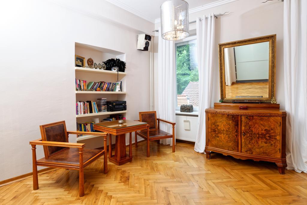 Neoclassical Luxury Apartment ليوبليانا المظهر الخارجي الصورة